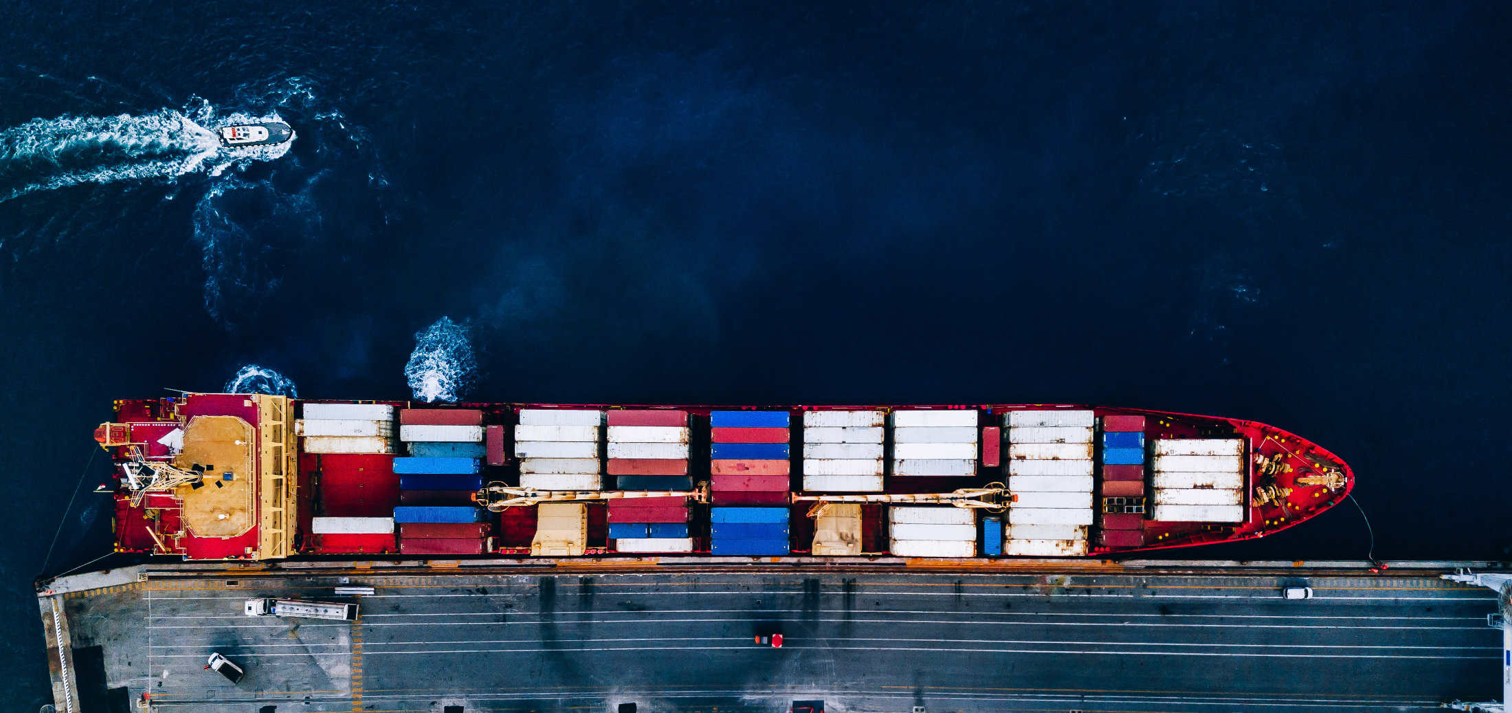 1aerial-top-view-of-industrial-cargo-container-ship-8YAHXV2.jpg